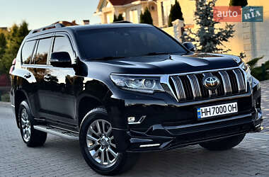 Внедорожник / Кроссовер Toyota Land Cruiser Prado 2020 в 