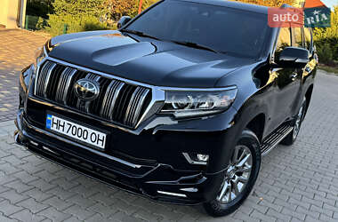 Внедорожник / Кроссовер Toyota Land Cruiser Prado 2020 в 