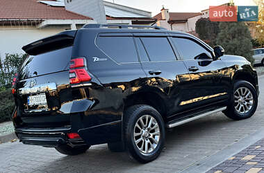 Внедорожник / Кроссовер Toyota Land Cruiser Prado 2020 в 