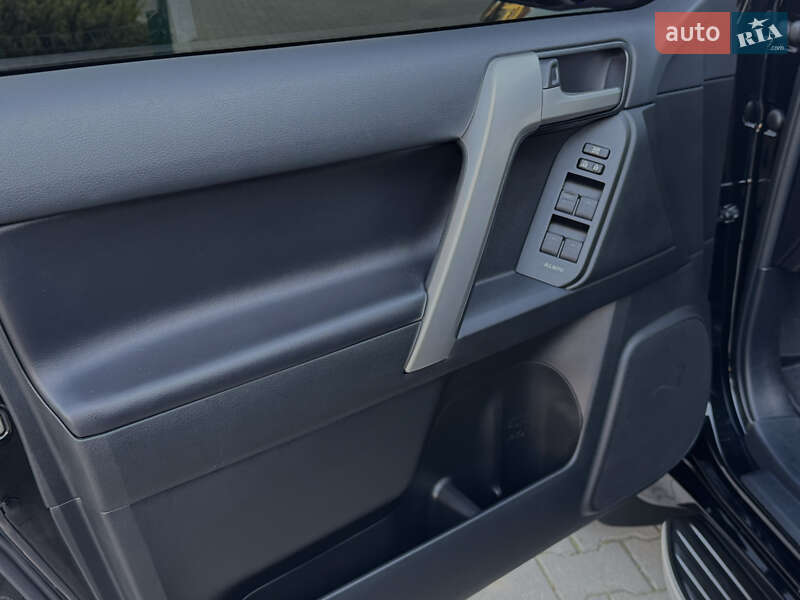 Позашляховик / Кросовер Toyota Land Cruiser Prado 2020 в Одесі фото 64 Позашляховик / Кросовер Toyota Land Cruiser Prado 2020 в Одесі