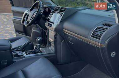 Внедорожник / Кроссовер Toyota Land Cruiser Prado 2020 в 