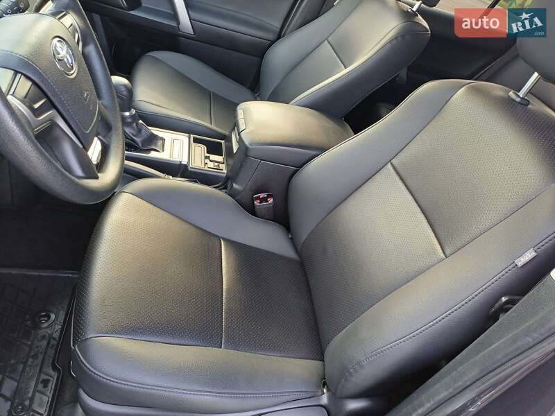 Внедорожник / Кроссовер Toyota Land Cruiser Prado 2019 в Ужгороде фото 20 Внедорожник / Кроссовер Toyota Land Cruiser Prado 2019 в Ужгороде