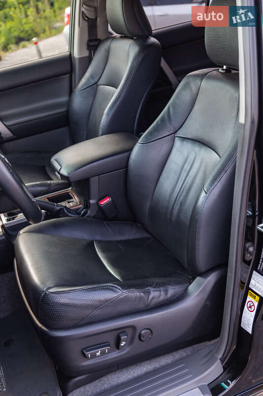 Внедорожник / Кроссовер Toyota Land Cruiser Prado 2011 в Киеве