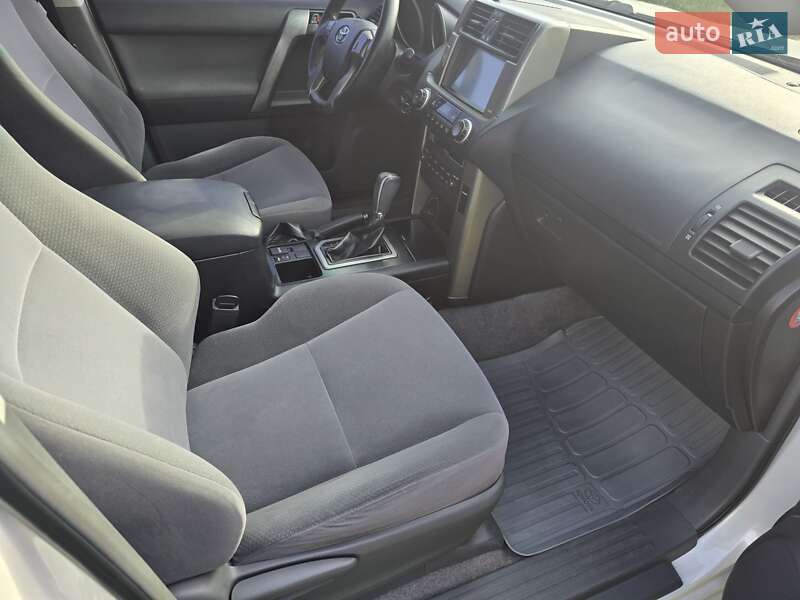 Внедорожник / Кроссовер Toyota Land Cruiser Prado 2013 в Миргороде фото 13 Внедорожник / Кроссовер Toyota Land Cruiser Prado 2013 в Миргороде