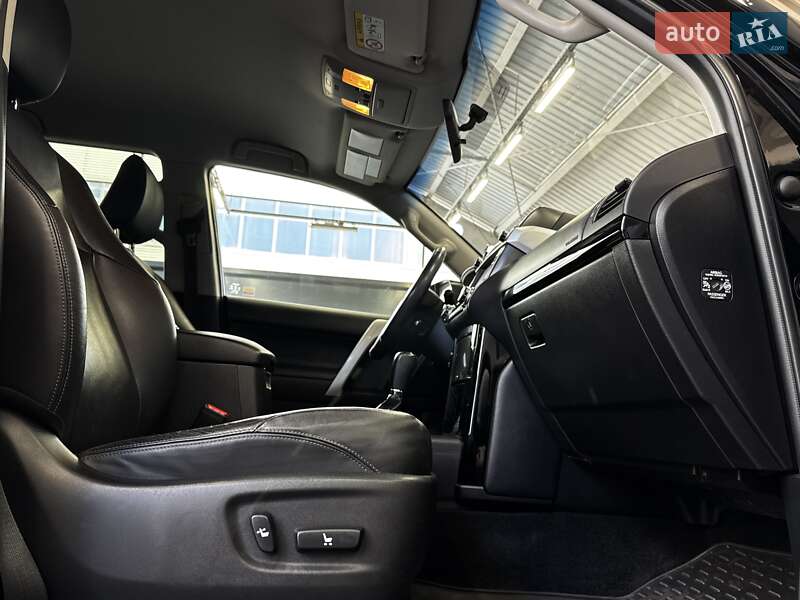 Внедорожник / Кроссовер Toyota Land Cruiser Prado 2017 в Киеве фото 24 Внедорожник / Кроссовер Toyota Land Cruiser Prado 2017 в Киеве