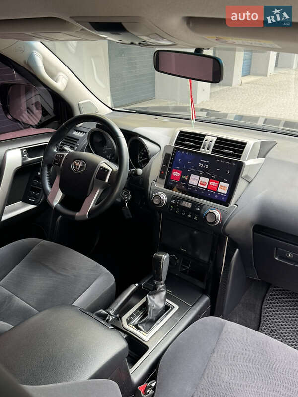 Позашляховик / Кросовер Toyota Land Cruiser Prado 2015 в Дніпрі фото 9 Позашляховик / Кросовер Toyota Land Cruiser Prado 2015 в Дніпрі