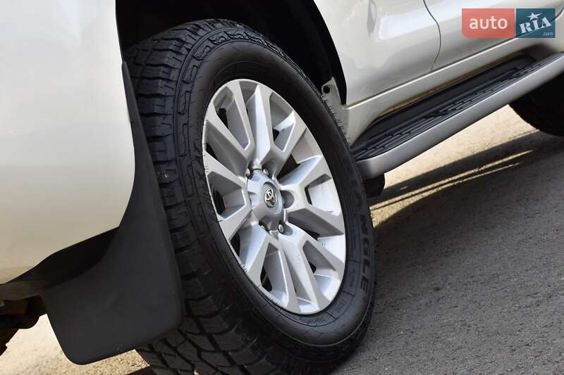 Внедорожник / Кроссовер Toyota Land Cruiser Prado 2014 в Дрогобыче фото 37 Внедорожник / Кроссовер Toyota Land Cruiser Prado 2014 в Дрогобыче