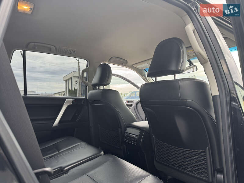 Внедорожник / Кроссовер Toyota Land Cruiser Prado 2019 в Хусте