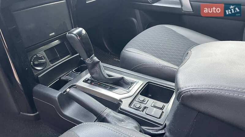 Внедорожник / Кроссовер Toyota Land Cruiser Prado 2015 в Киеве