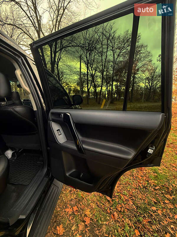 Внедорожник / Кроссовер Toyota Land Cruiser Prado 2019 в Кропивницком фото 18 Внедорожник / Кроссовер Toyota Land Cruiser Prado 2019 в Кропивницком