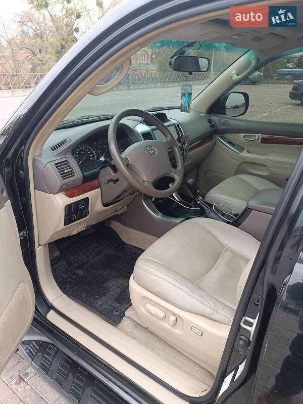 Внедорожник / Кроссовер Toyota Land Cruiser Prado 2004 в Харькове