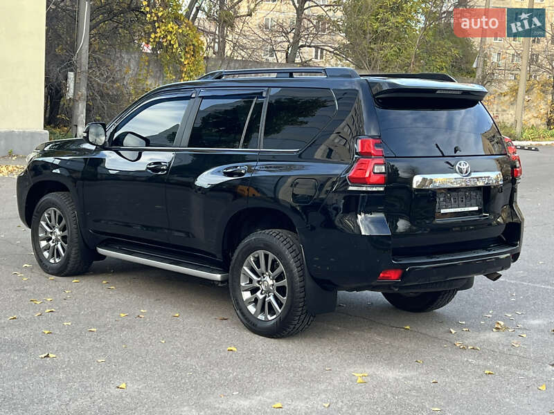 Позашляховик / Кросовер Toyota Land Cruiser Prado 2018 в Києві