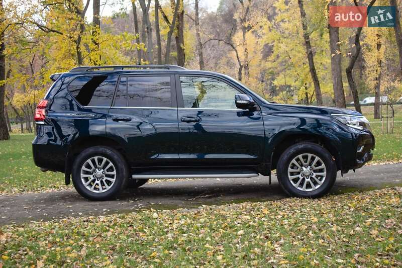 Позашляховик / Кросовер Toyota Land Cruiser Prado 2017 в Києві фото 19 Позашляховик / Кросовер Toyota Land Cruiser Prado 2017 в Києві