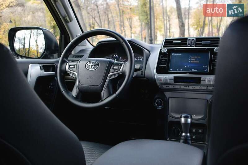 Позашляховик / Кросовер Toyota Land Cruiser Prado 2017 в Києві фото 36 Позашляховик / Кросовер Toyota Land Cruiser Prado 2017 в Києві