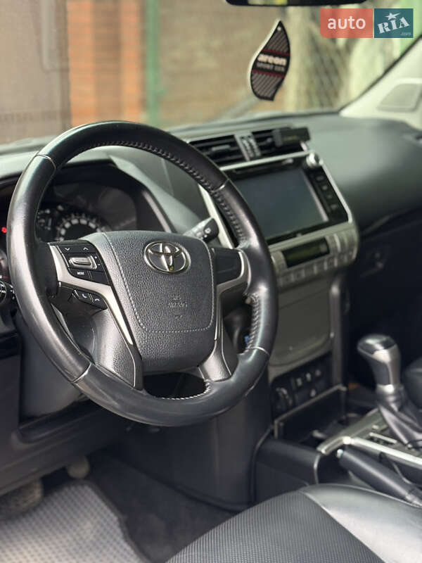 Внедорожник / Кроссовер Toyota Land Cruiser Prado 2019 в Днепре
