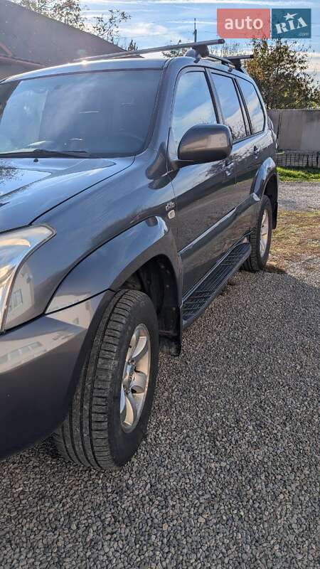Внедорожник / Кроссовер Toyota Land Cruiser Prado 2005 в Виноградове