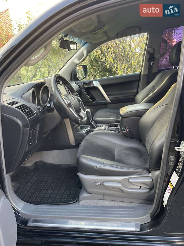 Внедорожник / Кроссовер Toyota Land Cruiser Prado 2013 в Львове фото 6 Внедорожник / Кроссовер Toyota Land Cruiser Prado 2013 в Львове