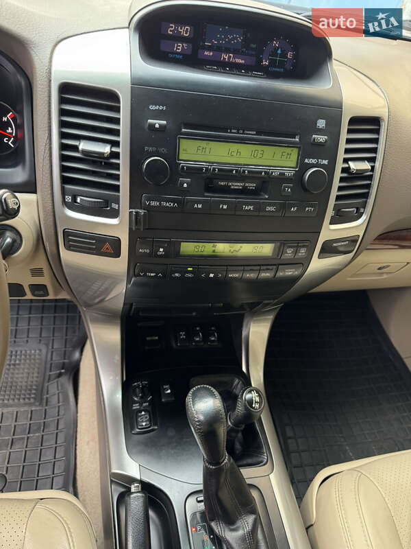 Позашляховик / Кросовер Toyota Land Cruiser Prado 2005 в Києві