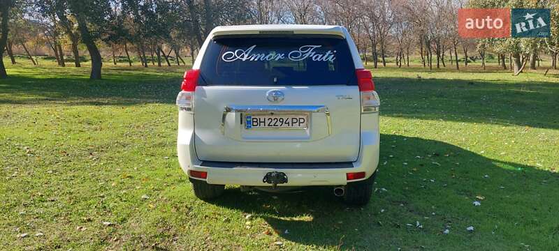 Внедорожник / Кроссовер Toyota Land Cruiser Prado 2010 в Рени
