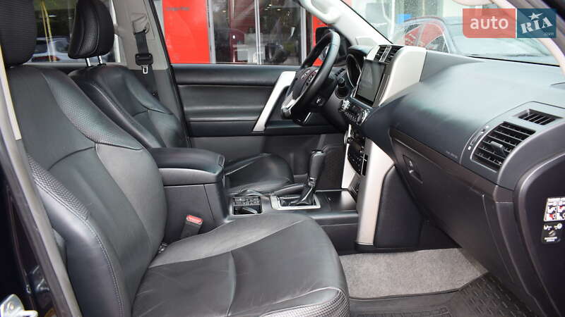 Внедорожник / Кроссовер Toyota Land Cruiser Prado 2012 в Житомире фото 6 Внедорожник / Кроссовер Toyota Land Cruiser Prado 2012 в Житомире