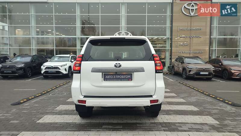 Внедорожник / Кроссовер Toyota Land Cruiser Prado 2021 в Киеве
