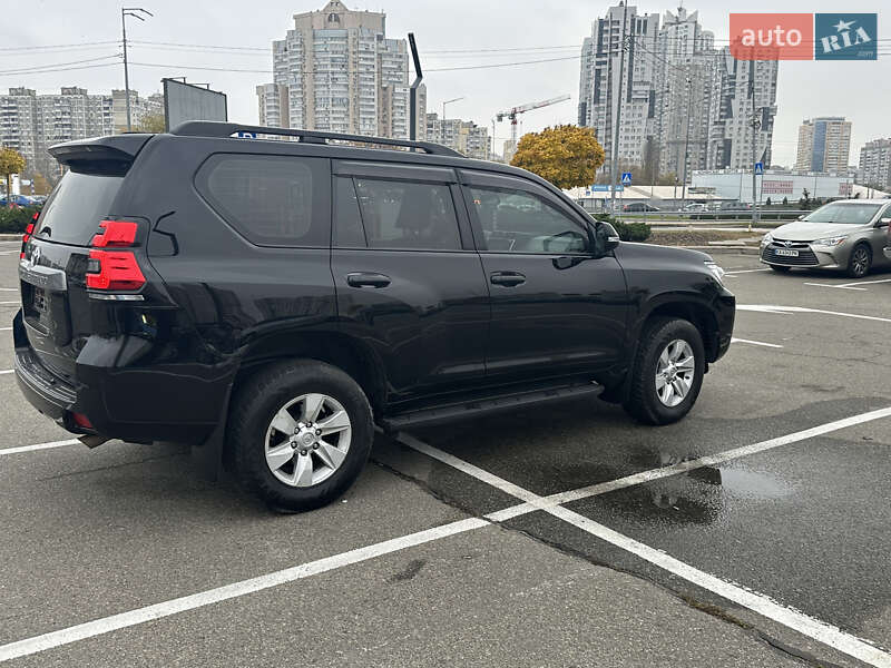 Внедорожник / Кроссовер Toyota Land Cruiser Prado 2017 в Киеве
