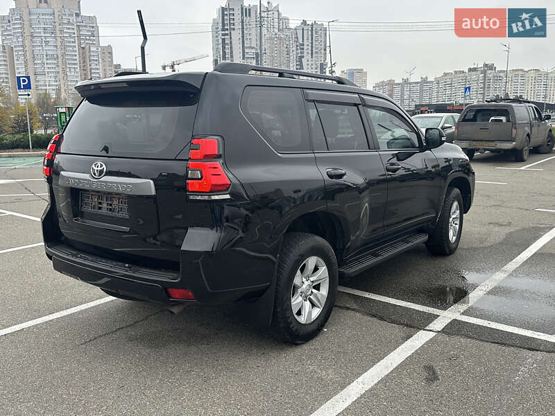 Внедорожник / Кроссовер Toyota Land Cruiser Prado 2017 в Киеве
