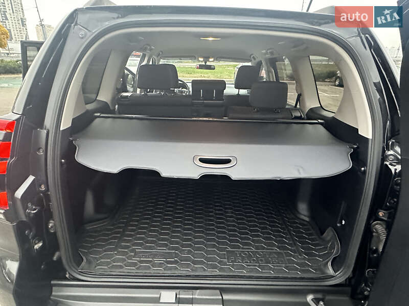 Внедорожник / Кроссовер Toyota Land Cruiser Prado 2017 в Киеве