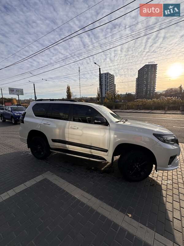Внедорожник / Кроссовер Toyota Land Cruiser Prado 2020 в Николаеве фото 4 Внедорожник / Кроссовер Toyota Land Cruiser Prado 2020 в Николаеве