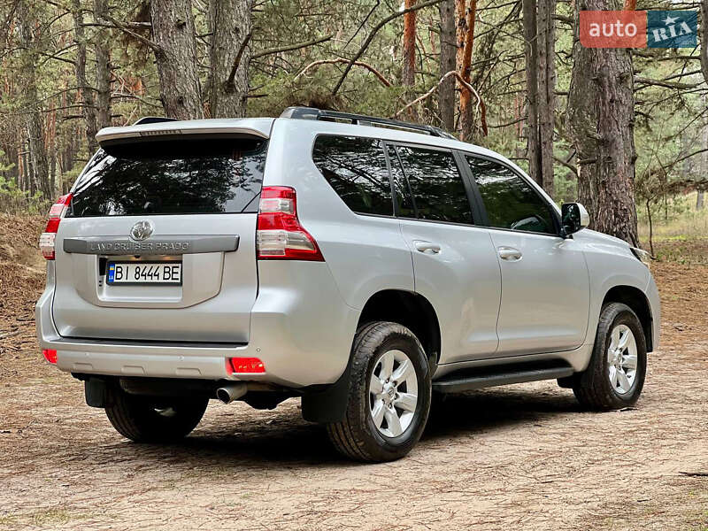 Внедорожник / Кроссовер Toyota Land Cruiser Prado 2017 в Горишних Плавнях