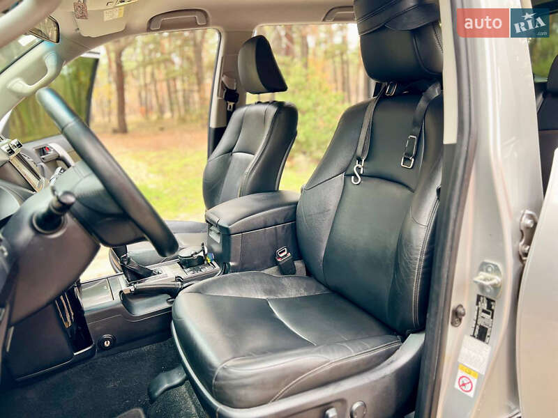 Внедорожник / Кроссовер Toyota Land Cruiser Prado 2017 в Горишних Плавнях