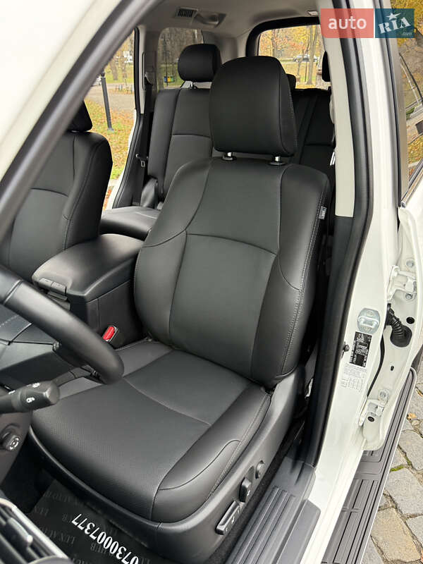 Позашляховик / Кросовер Toyota Land Cruiser Prado 2020 в Києві