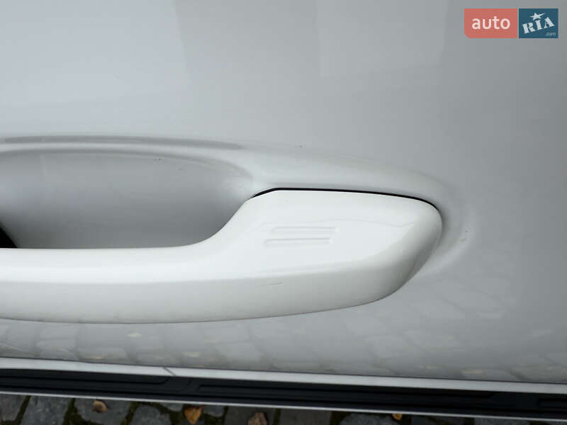 Позашляховик / Кросовер Toyota Land Cruiser Prado 2020 в Києві