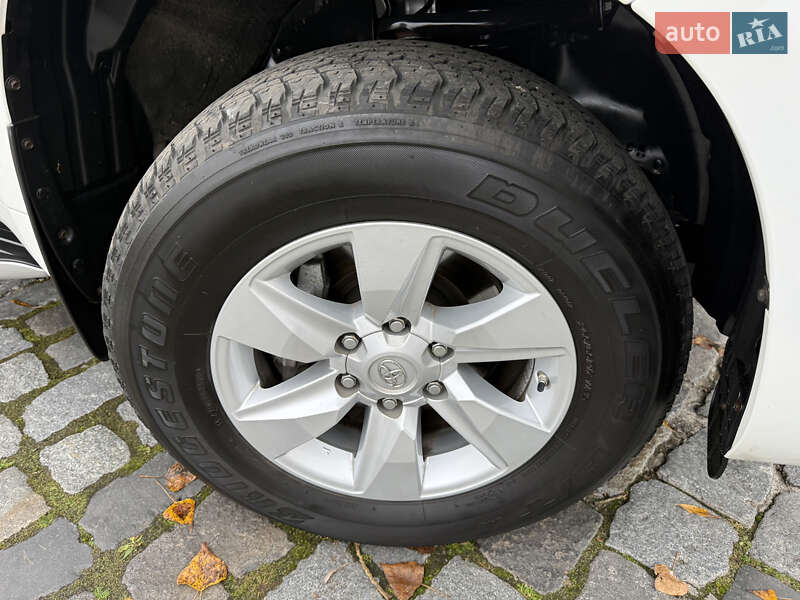 Позашляховик / Кросовер Toyota Land Cruiser Prado 2020 в Києві