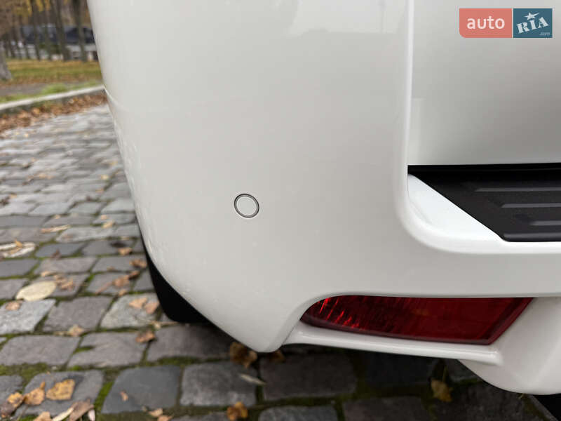 Позашляховик / Кросовер Toyota Land Cruiser Prado 2020 в Києві