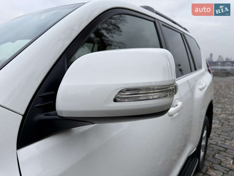 Позашляховик / Кросовер Toyota Land Cruiser Prado 2020 в Києві