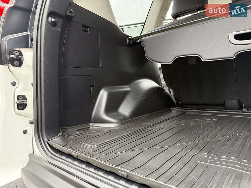 Позашляховик / Кросовер Toyota Land Cruiser Prado 2020 в Києві