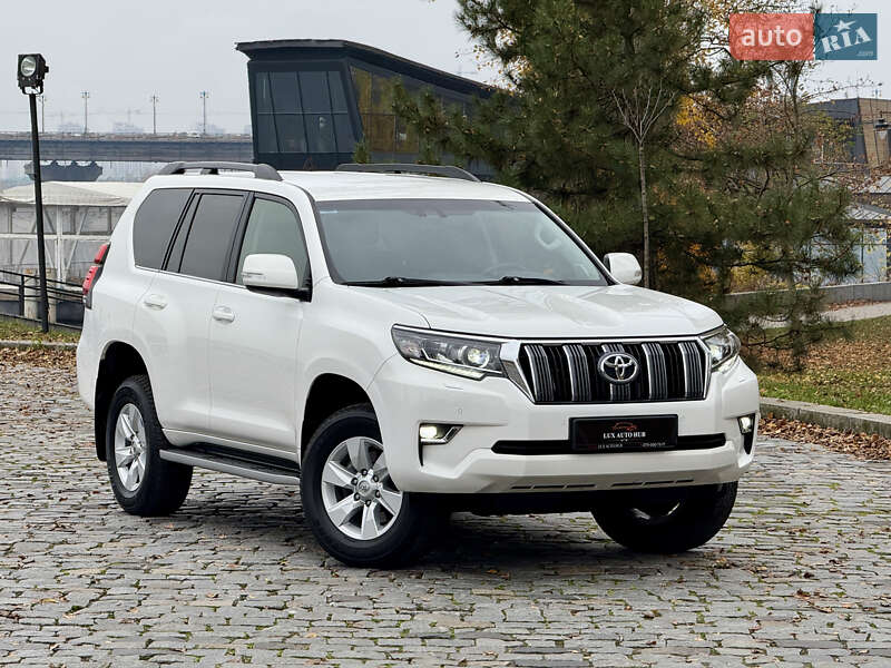 Позашляховик / Кросовер Toyota Land Cruiser Prado 2020 в Києві