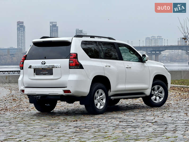 Позашляховик / Кросовер Toyota Land Cruiser Prado 2020 в Києві