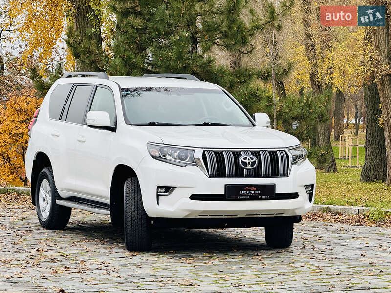 Позашляховик / Кросовер Toyota Land Cruiser Prado 2020 в Києві