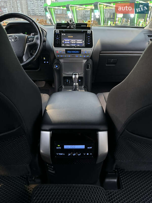Внедорожник / Кроссовер Toyota Land Cruiser Prado 2020 в Хмельницком