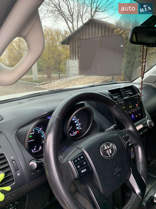 Внедорожник / Кроссовер Toyota Land Cruiser Prado 2010 в Днепре фото 11 Внедорожник / Кроссовер Toyota Land Cruiser Prado 2010 в Днепре