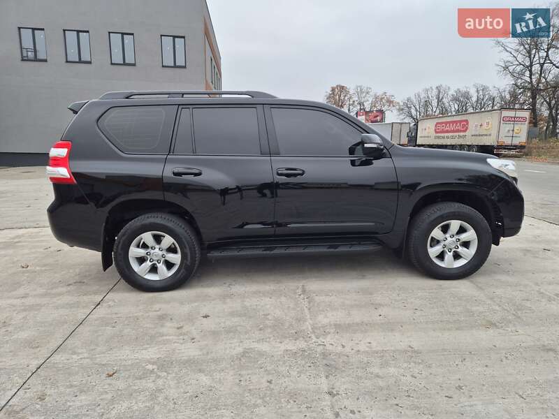 Внедорожник / Кроссовер Toyota Land Cruiser Prado 2017 в Киеве фото 8 Внедорожник / Кроссовер Toyota Land Cruiser Prado 2017 в Киеве