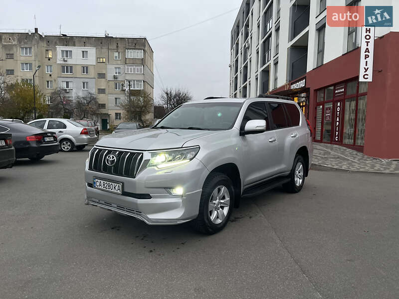 Позашляховик / Кросовер Toyota Land Cruiser Prado 2018 в Миронівці