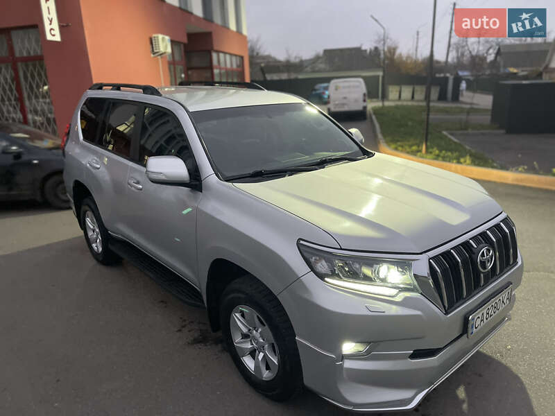 Позашляховик / Кросовер Toyota Land Cruiser Prado 2018 в Миронівці