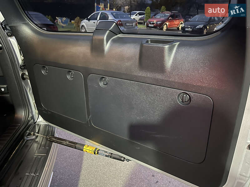 Позашляховик / Кросовер Toyota Land Cruiser Prado 2018 в Миронівці