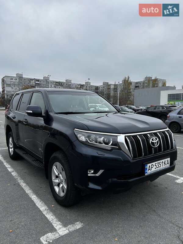 Внедорожник / Кроссовер Toyota Land Cruiser Prado 2018 в Запорожье