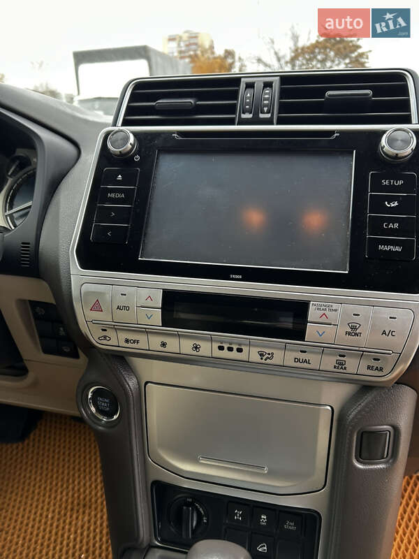 Внедорожник / Кроссовер Toyota Land Cruiser Prado 2018 в Запорожье