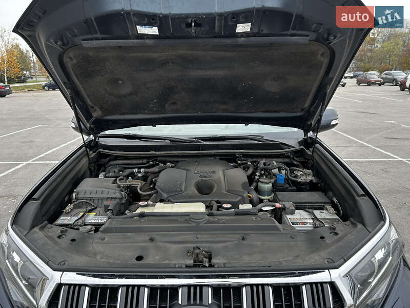 Внедорожник / Кроссовер Toyota Land Cruiser Prado 2018 в Запорожье