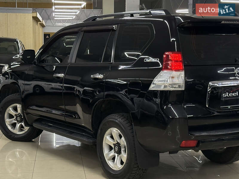 Внедорожник / Кроссовер Toyota Land Cruiser Prado 2010 в Николаеве